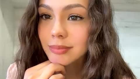 Mila online show from March 1, 2026, 8:49 am