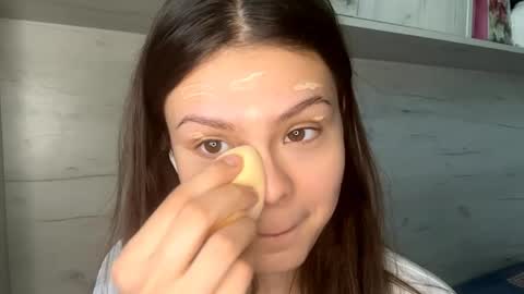 Mila online show from April 13, 2026, 9:48 am