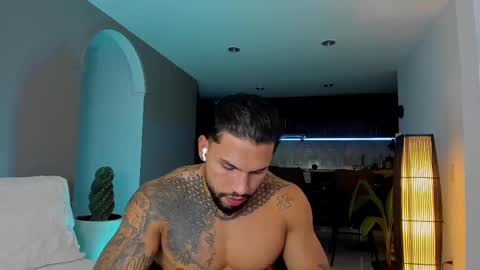 joe_esthetic online show from February 19, 2025, 11:57 pm