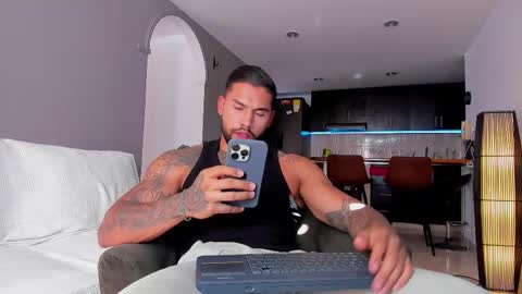 joe_esthetic online show from September 9, 2025, 8:30 pm