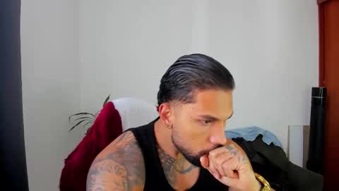 joe_esthetic online show from October 15, 2025, 12:27 pm