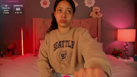 Emma  Joe online show from November 22, 2025, 4:44 am