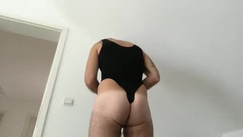 joejose03 online show from October 19, 2025, 9:54 am