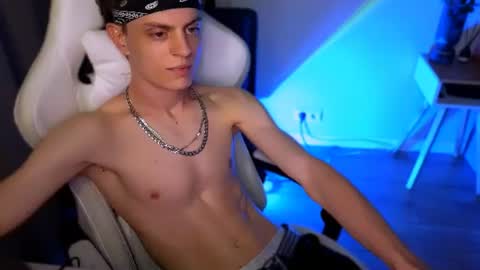 Snapshot of joelxlane chatting on July 13, 2026, 6:44 pm JOELXLANE online show from July 13, 2026, 6:44 pm