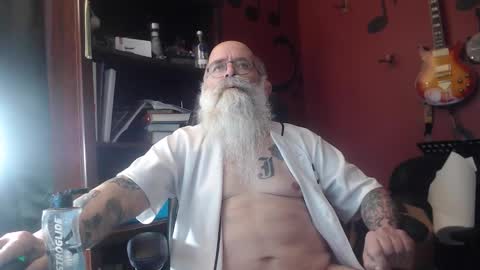 joeyzzz1 online show from April 4, 2026, 3:42 pm