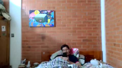 johan70nsexy online show from April 16, 2026, 9:39 pm