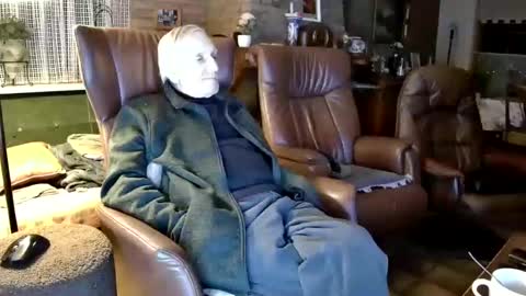 Snapshot of johan7_heet chatting on February 22, 2025, 5:57 pm johan7 heet online show from February 22, 2025, 5:57 pm