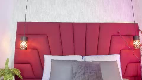 Johan  online show from November 3, 2025, 11:44 am