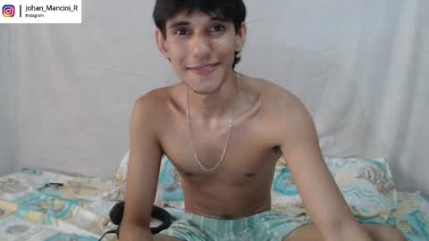 Snapshot of johan_mancini_r chatting on May 5, 2026, 8:06 pm johan_mancini_r online show from May 5, 2026, 8:06 pm