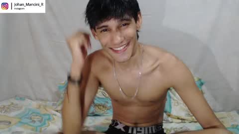 Snapshot of johan_mancini_r chatting on May 11, 2026, 7:33 pm johan_mancini_r online show from May 11, 2026, 7:33 pm