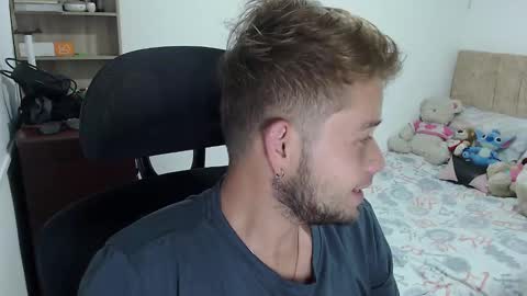 JOHAN independient model online show from December 31, 2024, 6:37 am