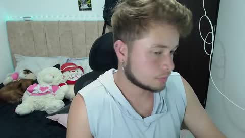 JOHAN independient model online show from January 18, 2025, 11:55 pm