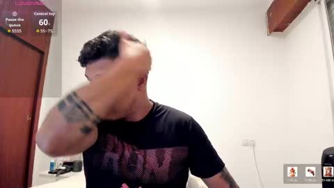 Snapshot of johansmith__ chatting on June 1, 2026, 7:37 pm Johan Smith online show from June 1, 2026, 7:37 pm