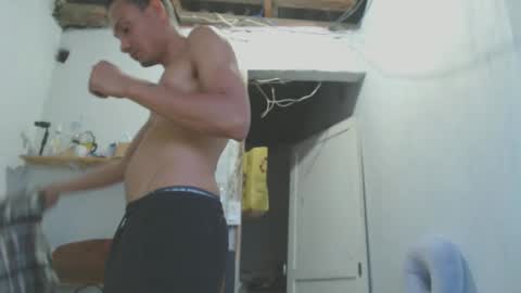 johantorres19 online show from January 13, 2025, 10:56 pm