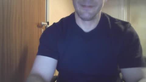 john1212124 online show from September 16, 2025, 10:11 pm