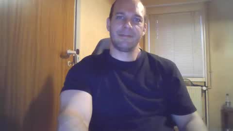 john1212124 online show from September 18, 2025, 5:26 pm