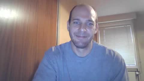 john1212124 online show from September 20, 2025, 4:41 pm