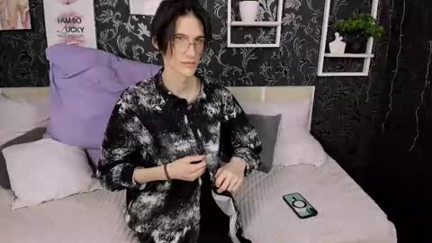 Snapshot of john__strong chatting on June 3, 2026, 12:30 pm john__strong online show from June 3, 2026, 12:30 pm