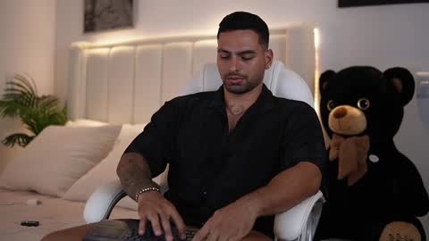 john online show from December 9, 2024, 10:52 pm