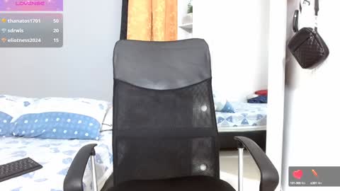 john_ssnow29 online show from December 6, 2024, 9:13 pm