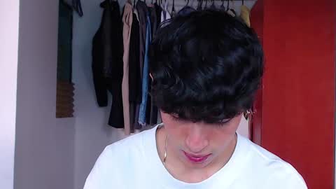 Snapshot of john_vichenso chatting on September 12, 2025, 9:37 pm John Vichenso online show from September 12, 2025, 9:37 pm