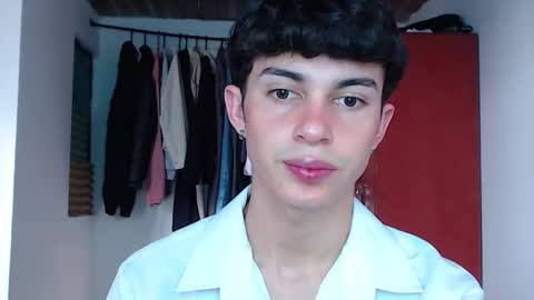 Snapshot of john_vichenso chatting on September 15, 2025, 9:48 pm John Vichenso online show from September 15, 2025, 9:48 pm