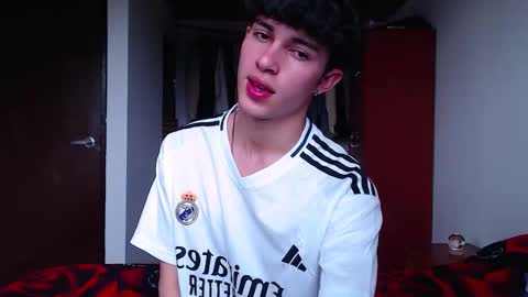 Snapshot of john_vichenso chatting on September 16, 2025, 7:15 pm John Vichenso online show from September 16, 2025, 7:15 pm