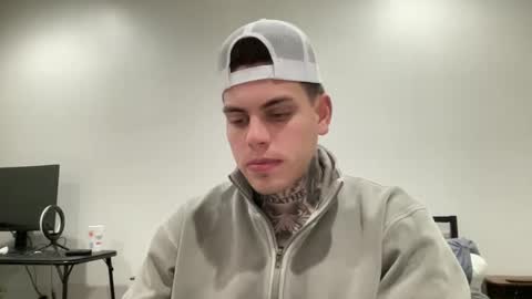 Snapshot of johnafterdark chatting on January 17, 2025, 2:08 am JAXX online show from January 17, 2025, 2:08 am