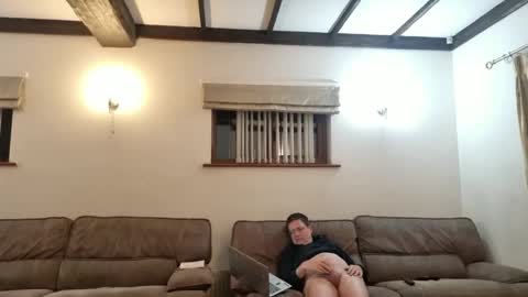 johnathan_stuart33 online show from May 21, 2026, 1:23 am