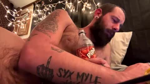 johnboii813 online show from December 9, 2024, 7:39 am