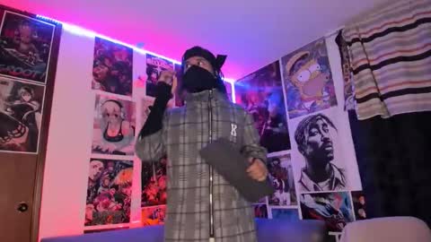 John carrie    Independent  Help me reach my goal 100 likes and 10000 followers  online show from April 3, 2026, 11:25 pm