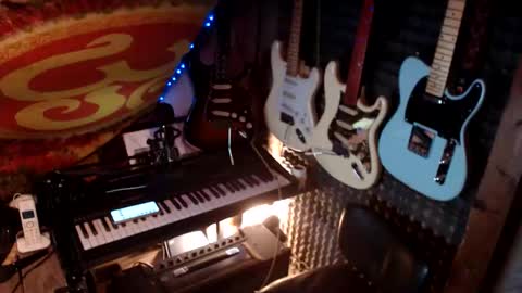 johnfeelgood004 online show from February 3, 2026, 10:20 am