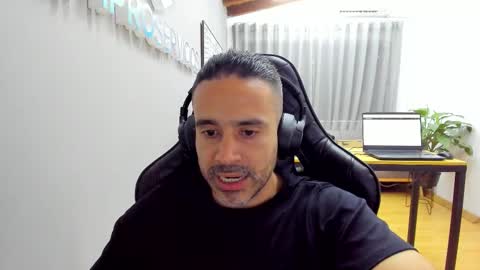 JOHN G MODELS online show from March 9, 2026, 6:23 pm