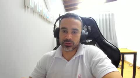 JOHN G MODELS online show from July 22, 2026, 9:50 pm