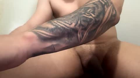 Snapshot of johnjow10 chatting on October 30, 2025, 12:45 am JOHN online show from October 30, 2025, 12:45 am