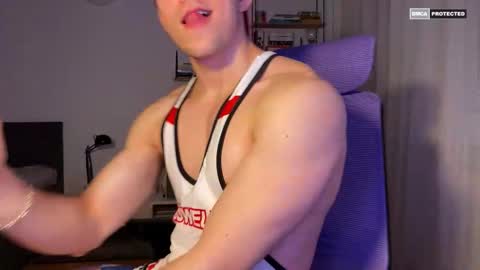 Snapshot of johnnnyhorny chatting on October 29, 2025, 6:31 pm Johnny online show from October 29, 2025, 6:31 pm