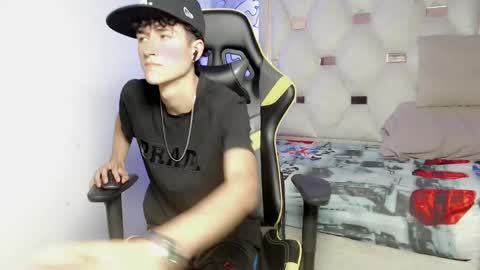 johnny_cagee online show from September 12, 2025, 6:57 am