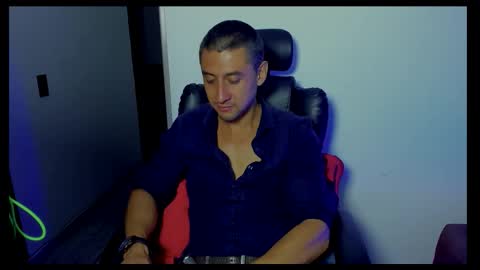 Johnny online show from November 29, 2025, 1:30 am