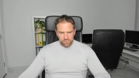 Snapshot of johnnydough82 chatting on December 3, 2024, 5:09 am johnnydough82 online show from December 3, 2024, 5:09 am