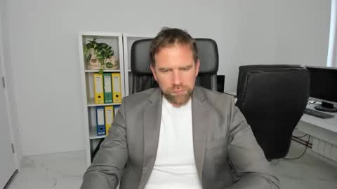 Snapshot of johnnydough82 chatting on December 6, 2024, 8:59 am johnnydough82 online show from December 6, 2024, 8:59 am