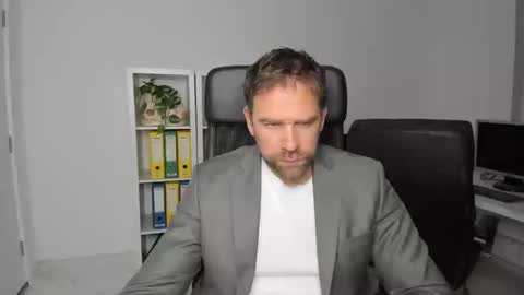 Snapshot of johnnydough82 chatting on December 7, 2024, 5:37 am johnnydough82 online show from December 7, 2024, 5:37 am