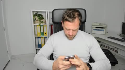 Snapshot of johnnydough82 chatting on December 8, 2024, 4:57 am johnnydough82 online show from December 8, 2024, 4:57 am