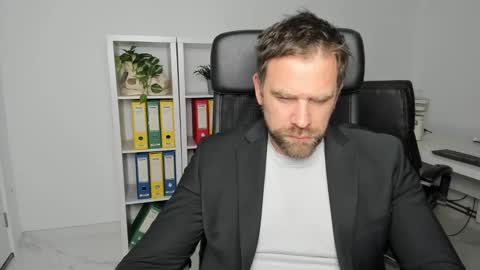 Snapshot of johnnydough82 chatting on December 18, 2024, 4:09 am johnnydough82 online show from December 18, 2024, 4:09 am