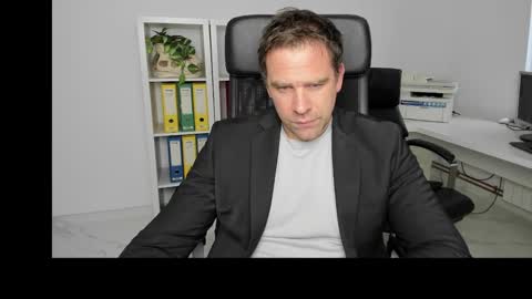 Snapshot of johnnydough82 chatting on December 21, 2024, 1:42 pm johnnydough82 online show from December 21, 2024, 1:42 pm