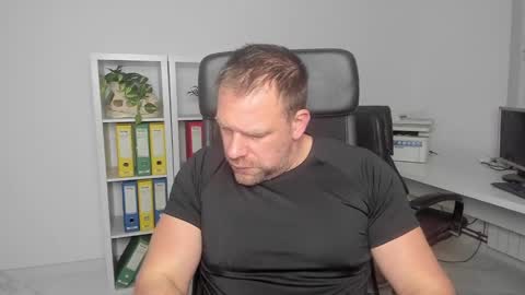 Snapshot of johnnydough82 chatting on January 1, 2025, 5:22 am johnnydough82 online show from January 1, 2025, 5:22 am