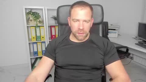 Snapshot of johnnydough82 chatting on January 2, 2025, 6:07 am johnnydough82 online show from January 2, 2025, 6:07 am