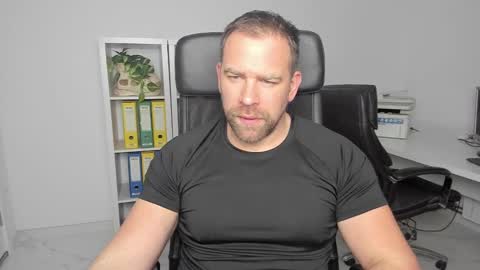 Snapshot of johnnydough82 chatting on January 4, 2025, 3:50 am johnnydough82 online show from January 4, 2025, 3:50 am