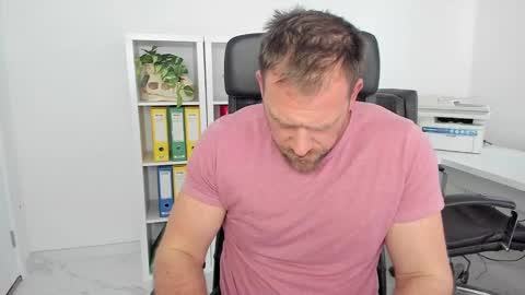 Snapshot of johnnydough82 chatting on January 9, 2025, 8:03 am johnnydough82 online show from January 9, 2025, 8:03 am