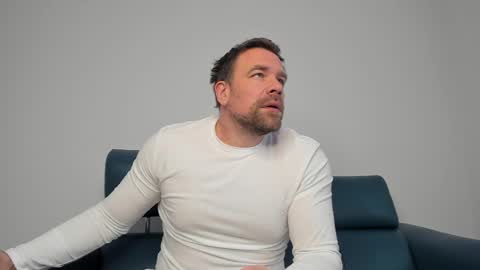 Snapshot of johnnydough82 chatting on February 22, 2025, 6:50 am johnnydough82 online show from February 22, 2025, 6:50 am