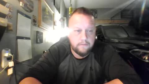 Snapshot of johnnydub3685 chatting on November 1, 2025, 1:02 pm johnnydub3685 online show from November 1, 2025, 1:02 pm